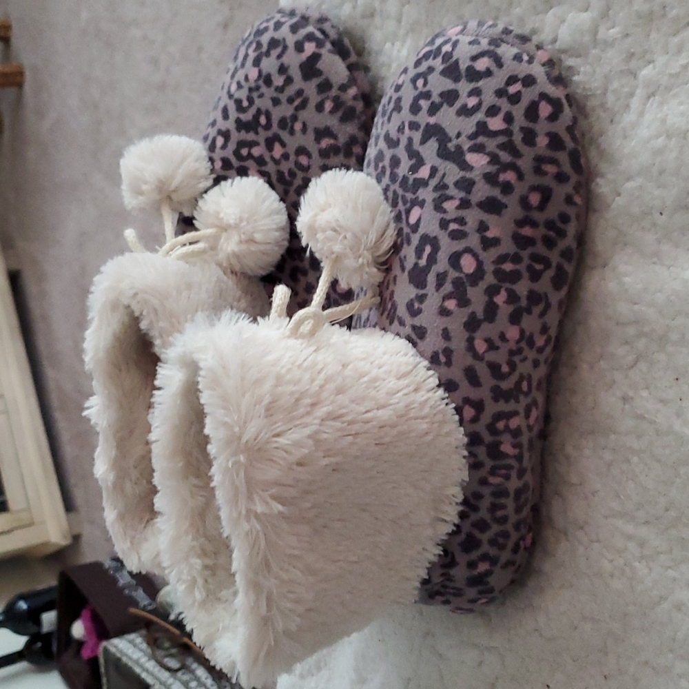 Cuddle Duds slippers medium